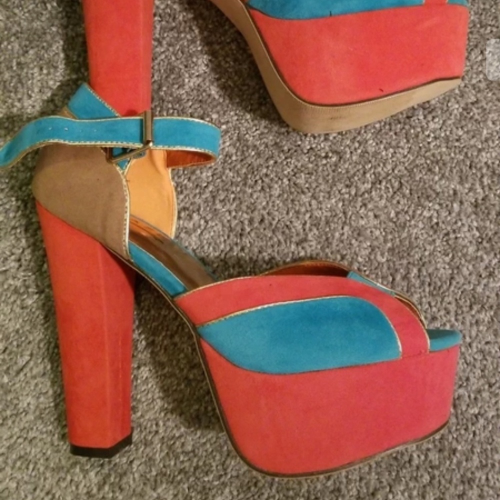 Platforms - Picture 5 of 5